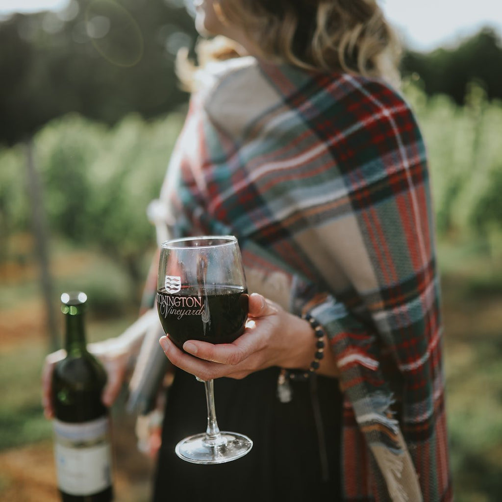 Spring Pallet Sign Paint & Sip at Stonington Vineyards in Stonington CT | 3.26.23 | 5:30-7:30 PM